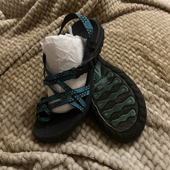 Size 7 Blue, gray sketchers sandals. - Picture 4 of 8